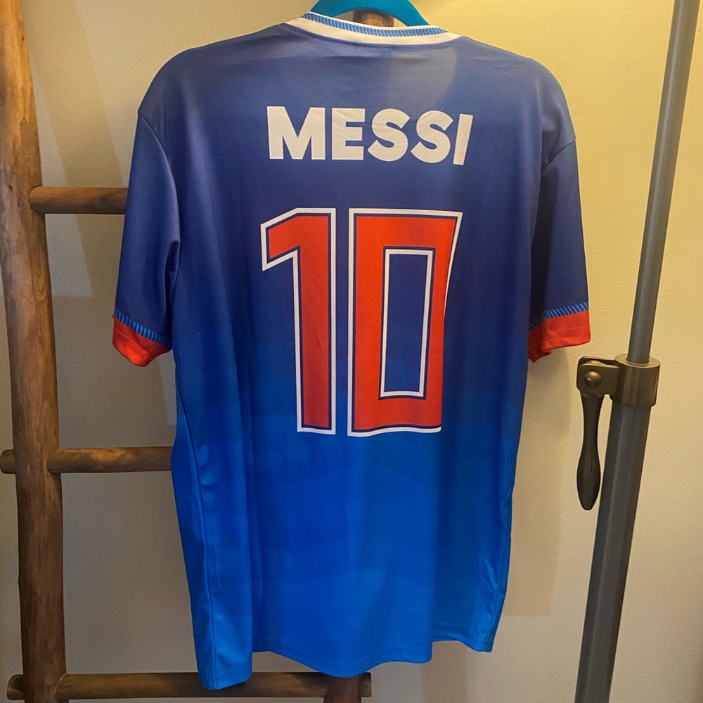MESSI XL Blue and Red Soccer Jersey NEW without tag - Picture 4 of 5